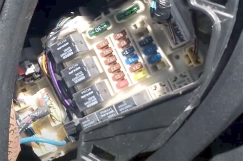 2004 mitsubishi galant electrical fuse box|Mitsubishi Galant 9 relay diagram.